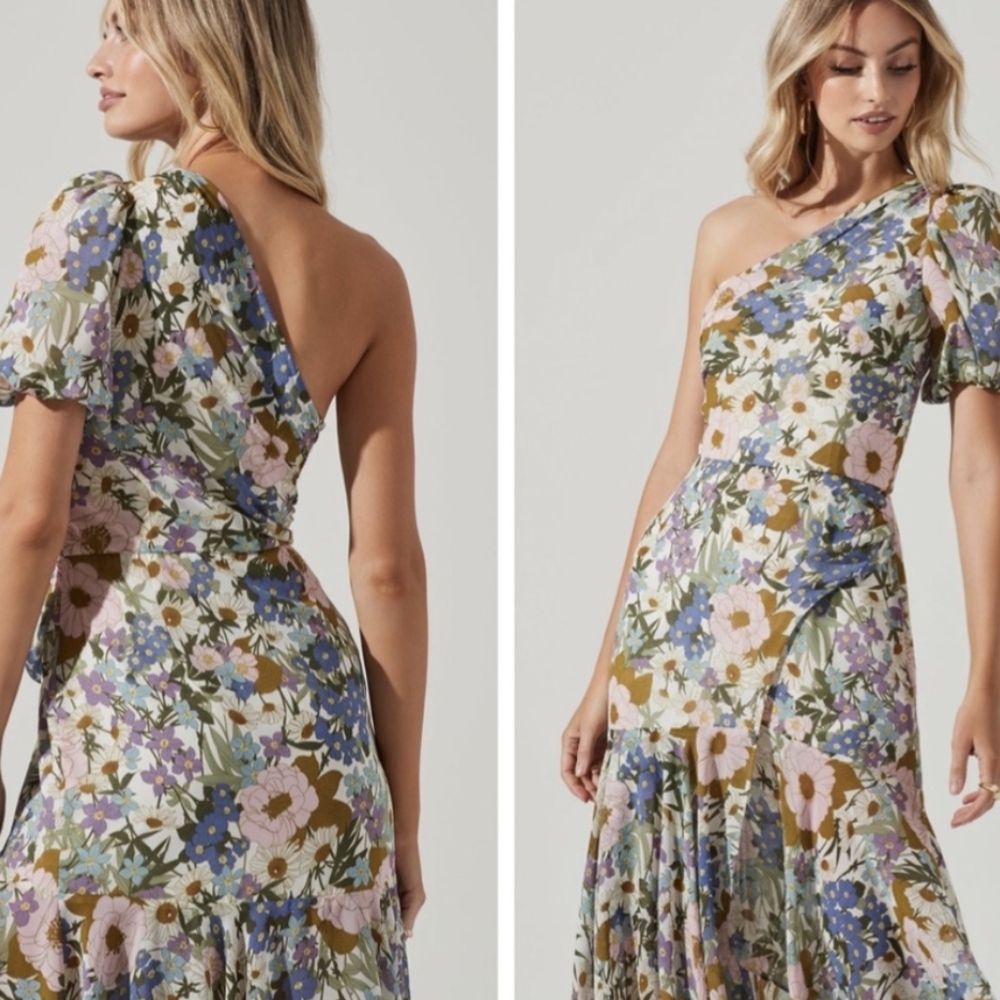 ASTR Midi Floral Dress